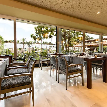 Spring Vulcano فندق