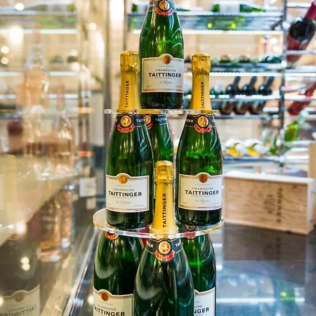 尔卡诺春天酒店 4*