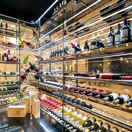 酒店 尔卡诺春天酒店 4*