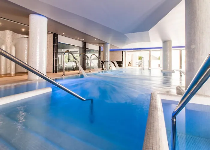 Spring Vulcano Hotell